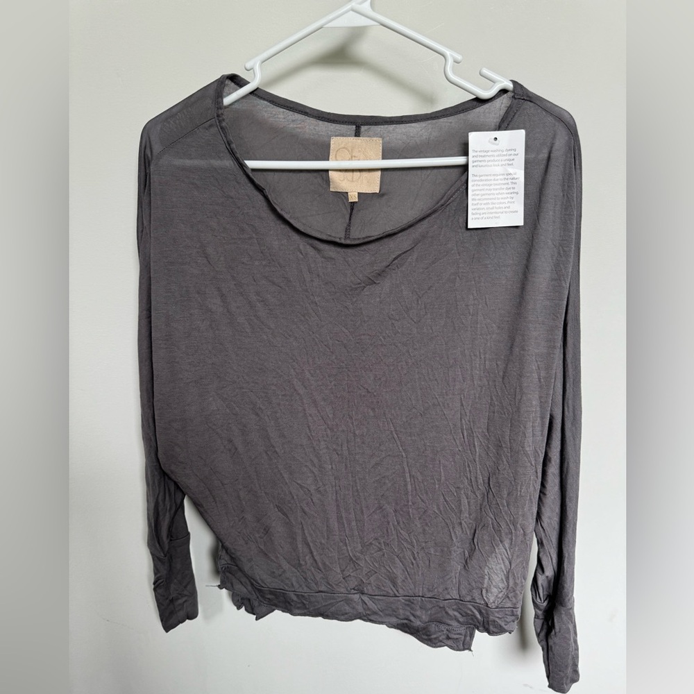 Chaser brand  size xs long sleeve grey shirt
